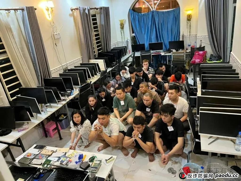 场面震撼！柬埔寨电诈园区上演集体大逃亡！