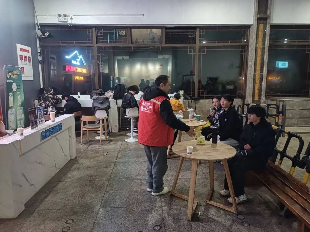 元旦假期有游客被困峨眉山顶?景区回应 元旦假期有游客被困峨眉山顶?景区回应